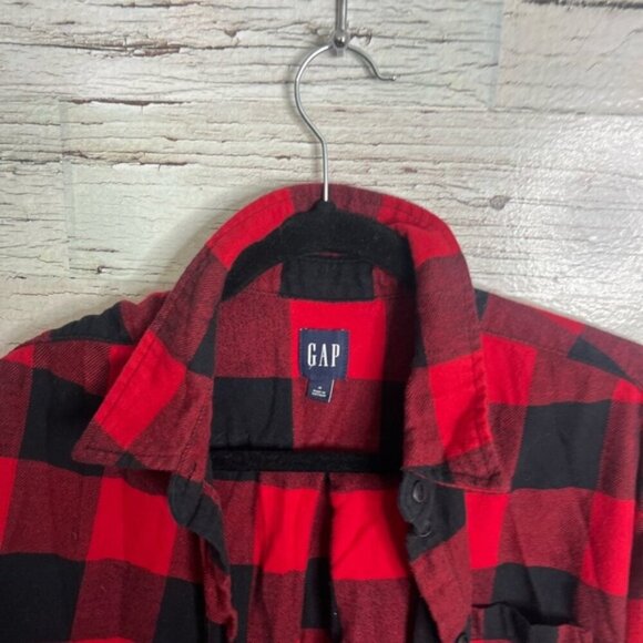 Gap medium red buffalo plaid button up long sleeve shirt medium - Picture 4 of 8